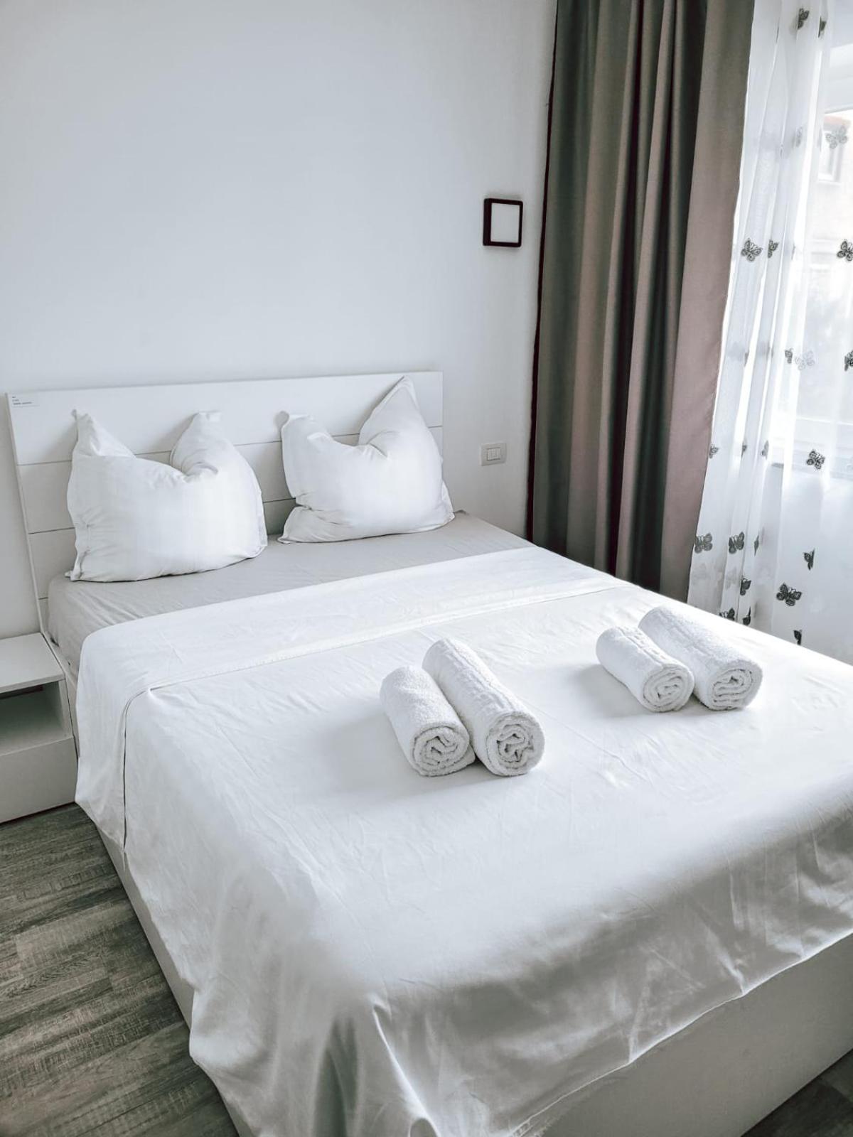 Cosy Apartment Fagaras Ngoại thất bức ảnh